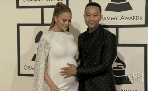 john-legend-chrissy-tiegen-tummy-rubbing
